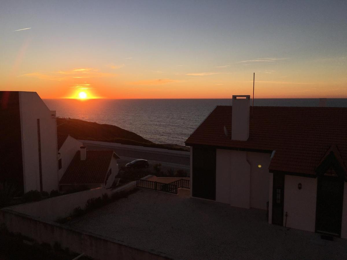 Starfish Beach House Sao Pedro De Moel Exterior photo